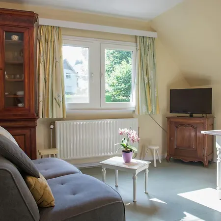 Beautiful With Garden Near Forest In Ardennes 스파