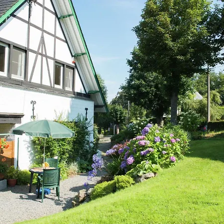 아파트 Beautiful With Garden Near Forest In Ardennes