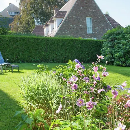 Beautiful With Garden Near Forest In Ardennes 아파트